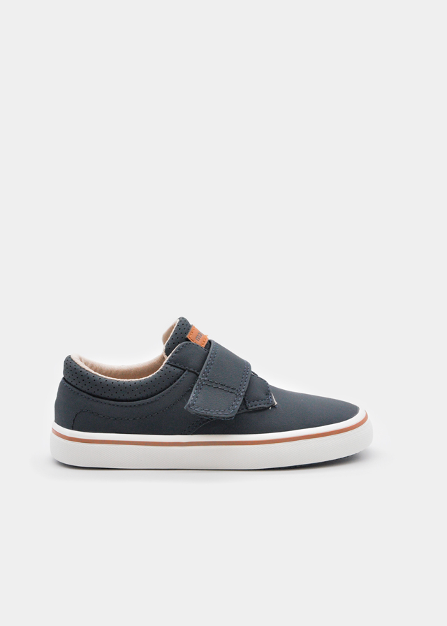 Sneaker με βέλκρο