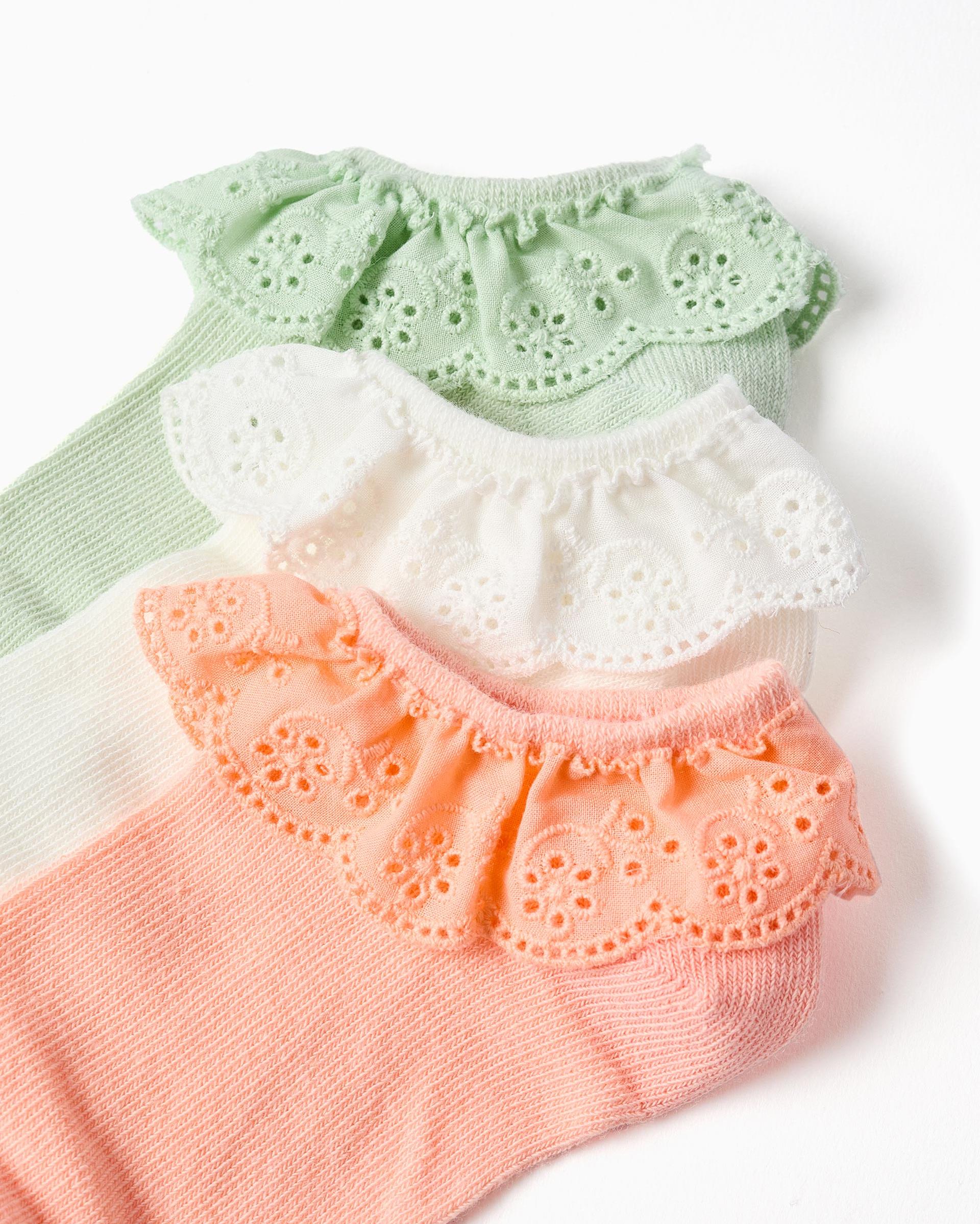 Second image of Συσκευασία με 3 ζευγάρια κάλτσες με δαντέλα